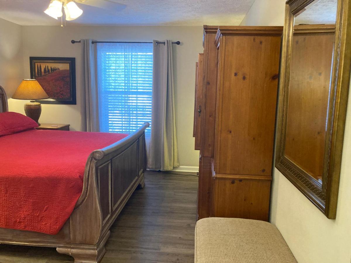 Spacious 3 Bedroom 2 Bath Condo Close To Five-Points In Athens Exterior photo